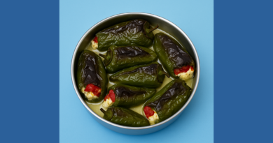 bg Stuffed-peppers-with-eggs-and-cheese