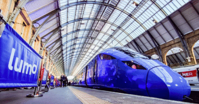 Superfast train between London and Edinburgh